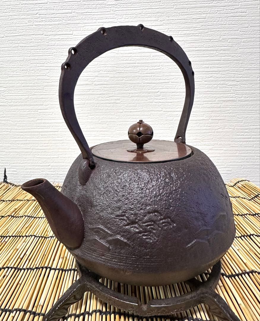 ＵＳＥＤ品、供箱、付属品付　岩手県奥州水沢幸工芸現代の名工佐藤勝久造馬蹄鉉波文