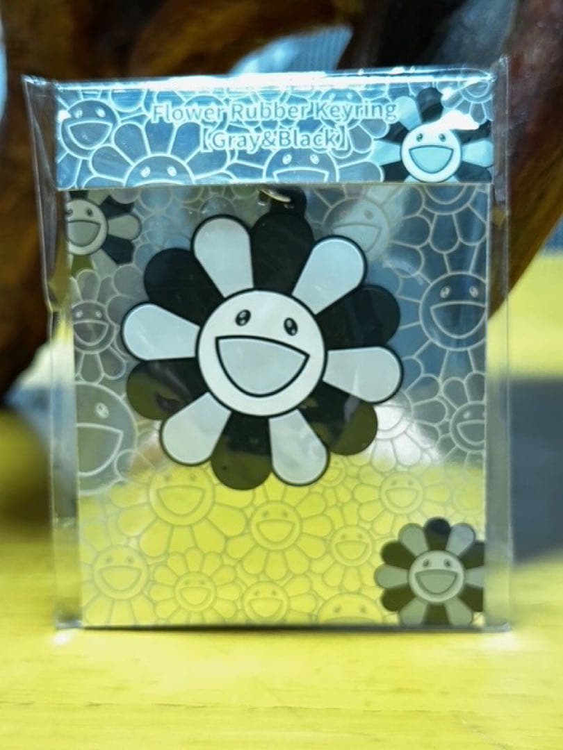 花の形ラバーキーホルダー グレー・ブラック 村上隆　もののけ　未開封