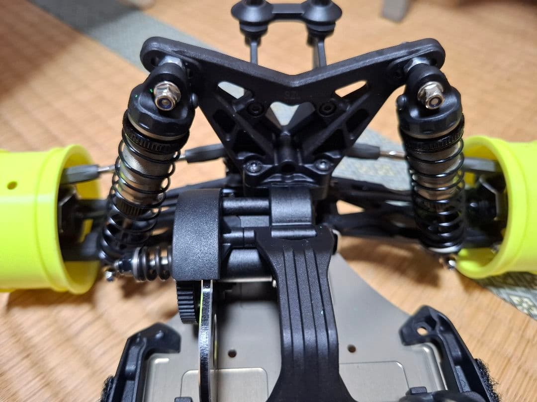 M*a様 TLR 22DC 5.0 ROLLER　未走行