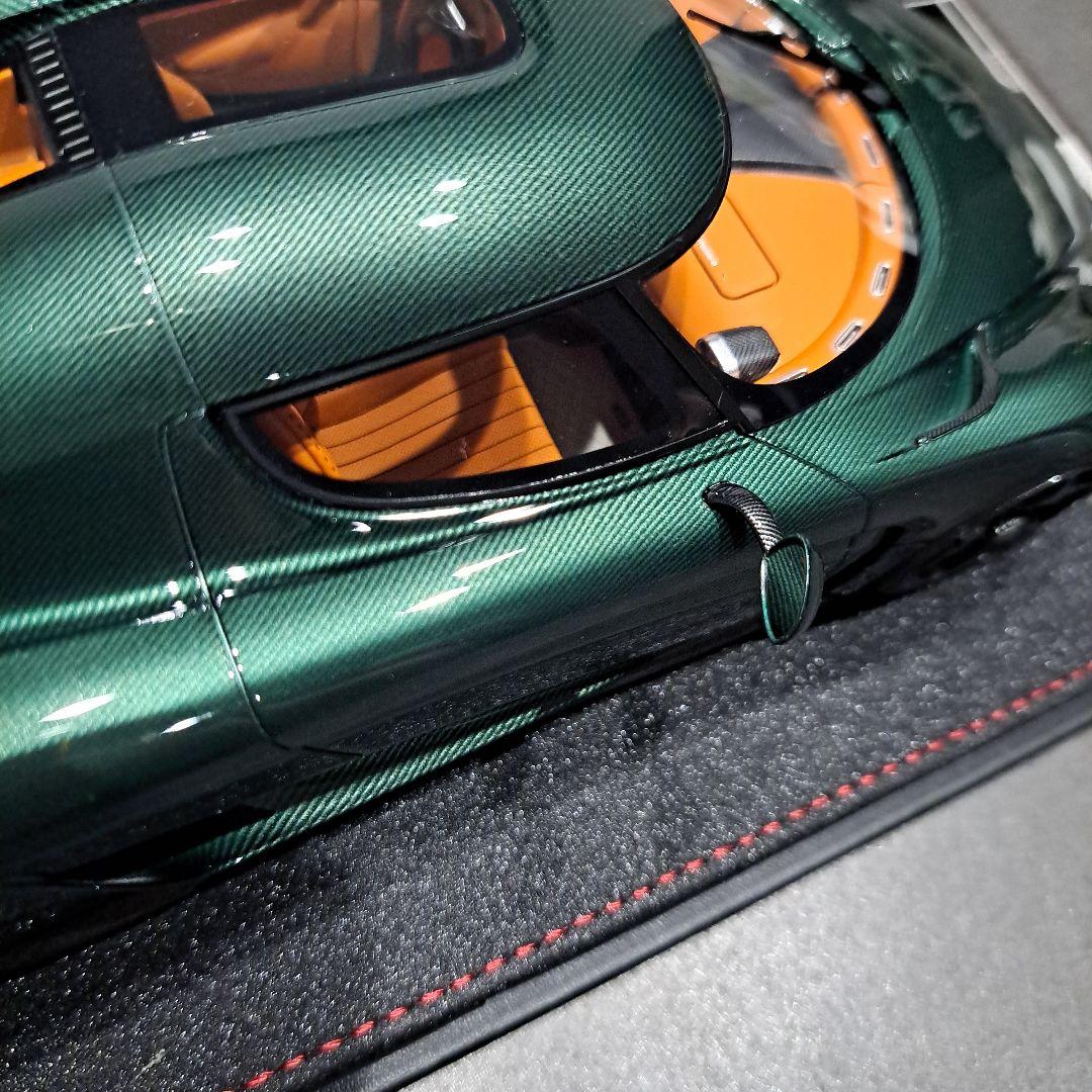 FrontiArt Koenigsegg Regera 1/18 ミニカー