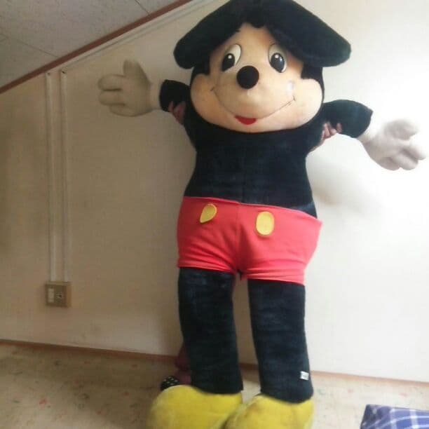 ミッキーマウス 等身大ぬいぐるみ