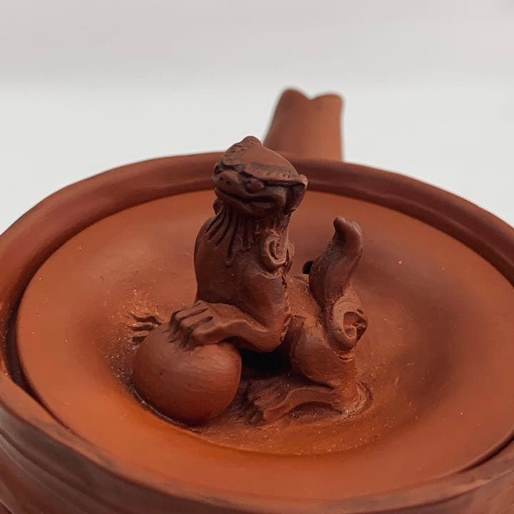 【茶注6手捻　朱泥　玉獅子】間野弥平　共箱