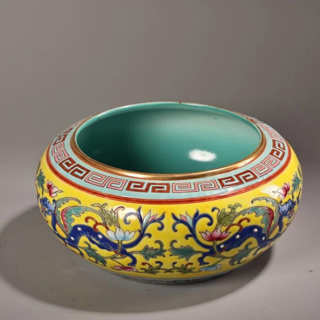 中国古美術・旧蔵の磁器・琺瑯彩粉彩鎏金瓷器筆洗・置物・書道具・文房具・紅木箱付