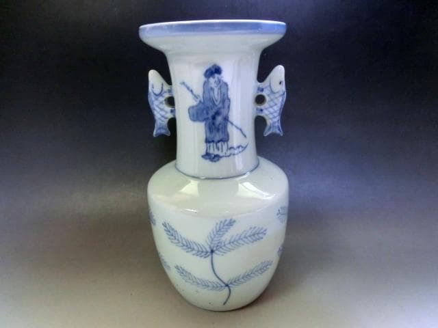 花瓶■染付人物絵 中国 魚耳付き 口広 松紋 花器 古玩 唐物 時代物 骨董■