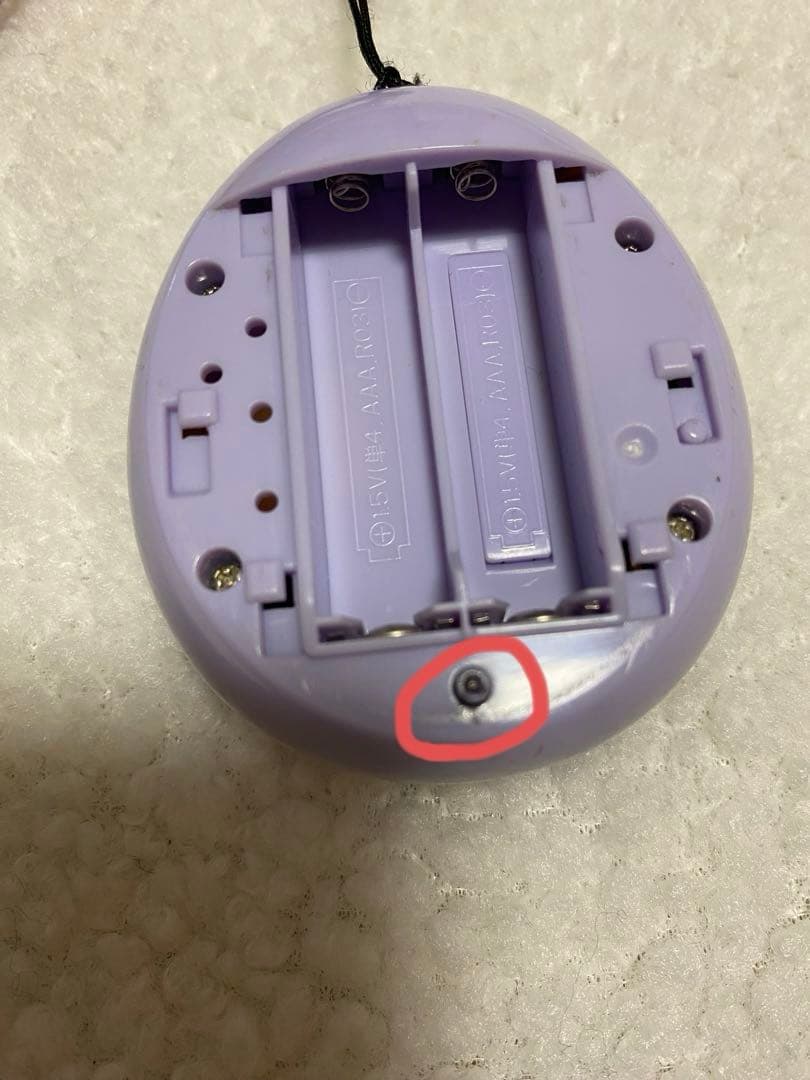 あ*か様 たまごっちmix 紫　動作確認済み　ストラップ付き