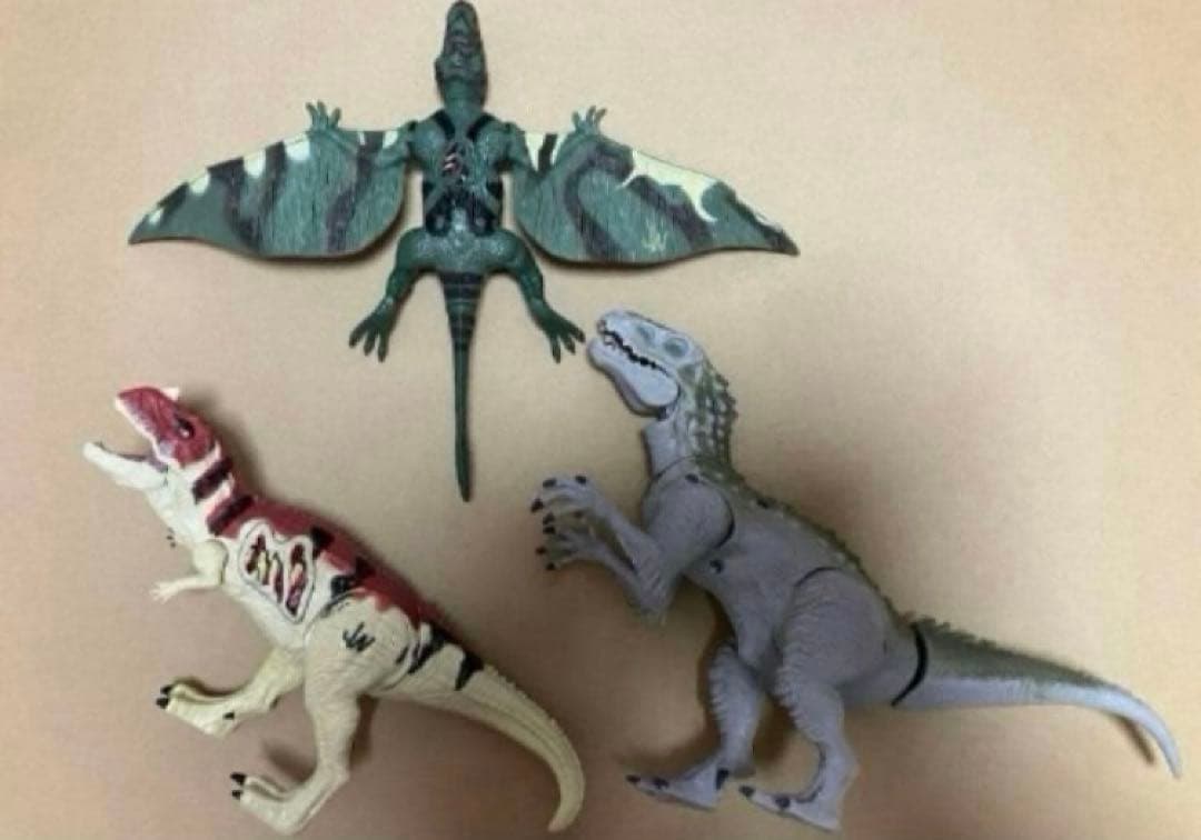 ジュラシックワールド ハズブロ 恐竜 フィギュア 3体セット インドミナス