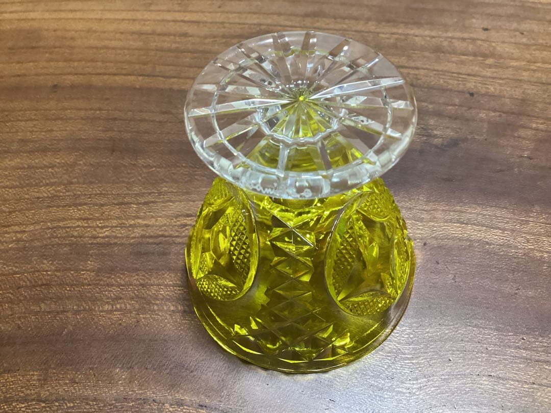 薩摩切子　色被グラス　脚付猪口　2個セット　黄　創作島津　刻印あり　酒杯ぐい呑