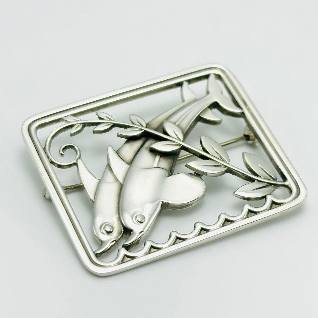   251 イルカ　リーフ　シルバーブローチ　925