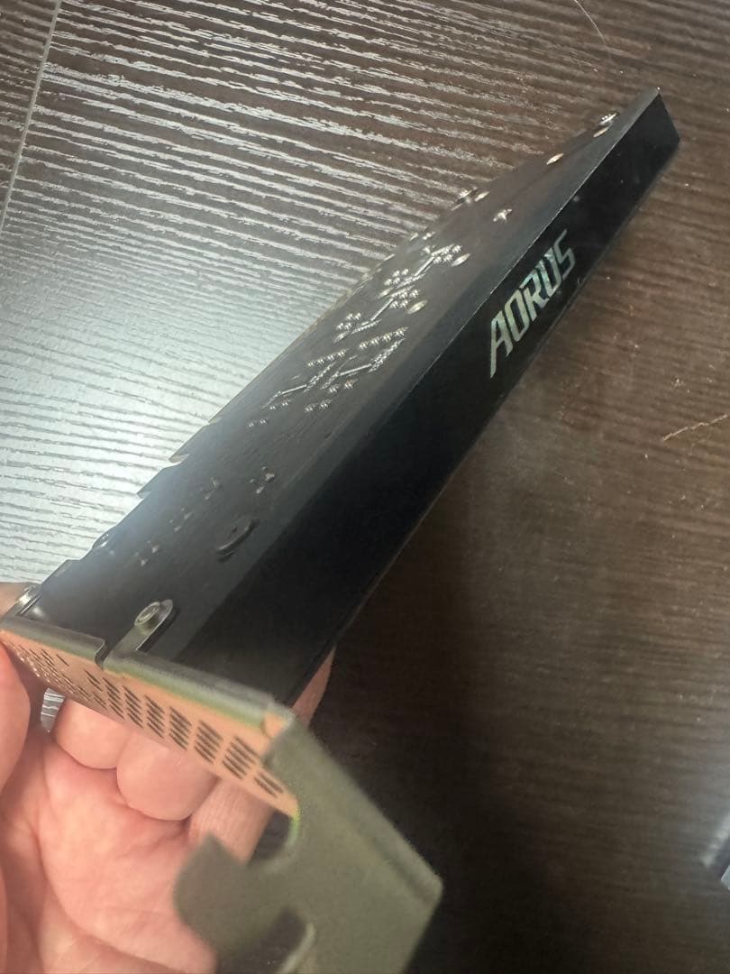 ASUS AORUS SSD拡張