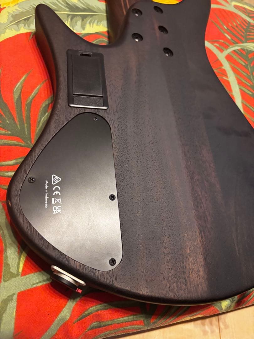 Ibanez EHB1506MS-BIF 6弦ベース