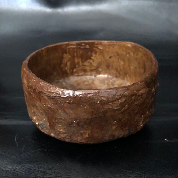 珍品◆蔵からかなり古い珍しい抹茶茶碗が出てきた。和紙に漆塗りの抹茶茶碗だと思う