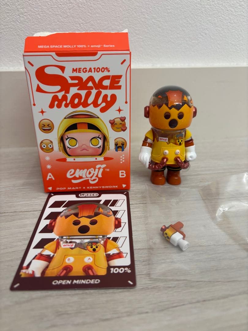 MEGA100% SPACE MOLLY emoji シークレット 1/108