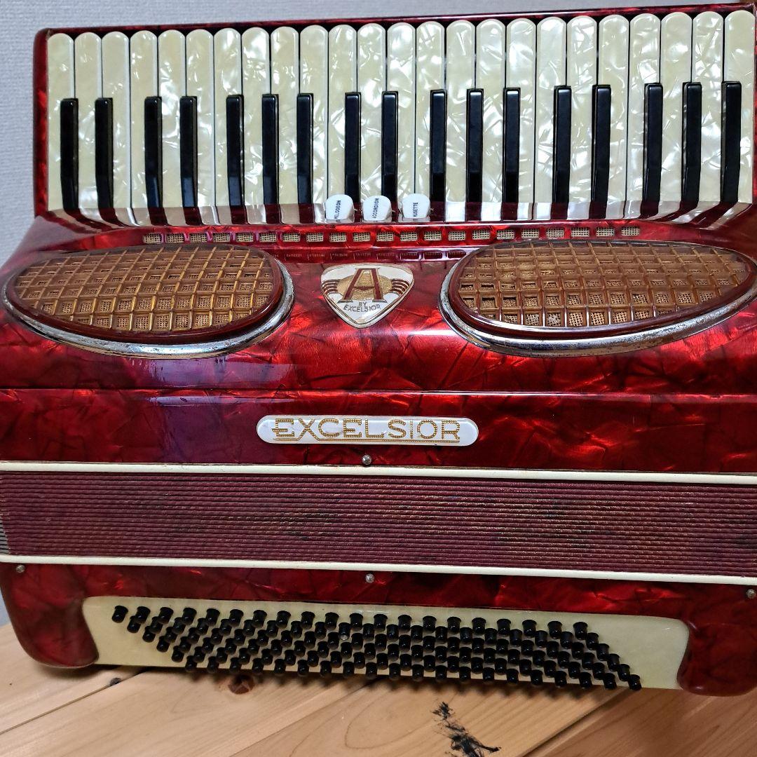 ヴィンテージレア品、EXCELSIOR .mod400アコーディオン 赤41鍵盤