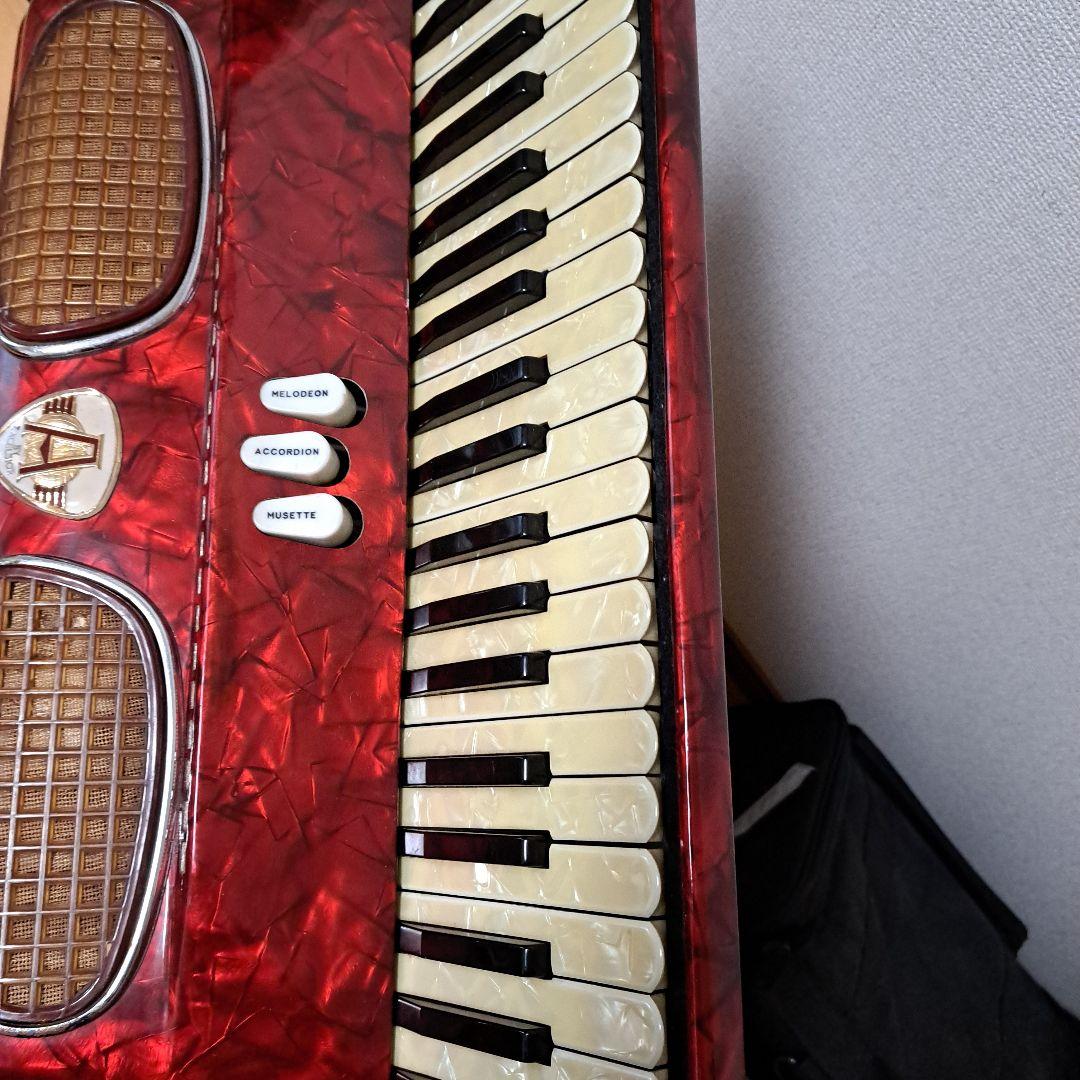 ヴィンテージレア品、EXCELSIOR .mod400アコーディオン 赤41鍵盤