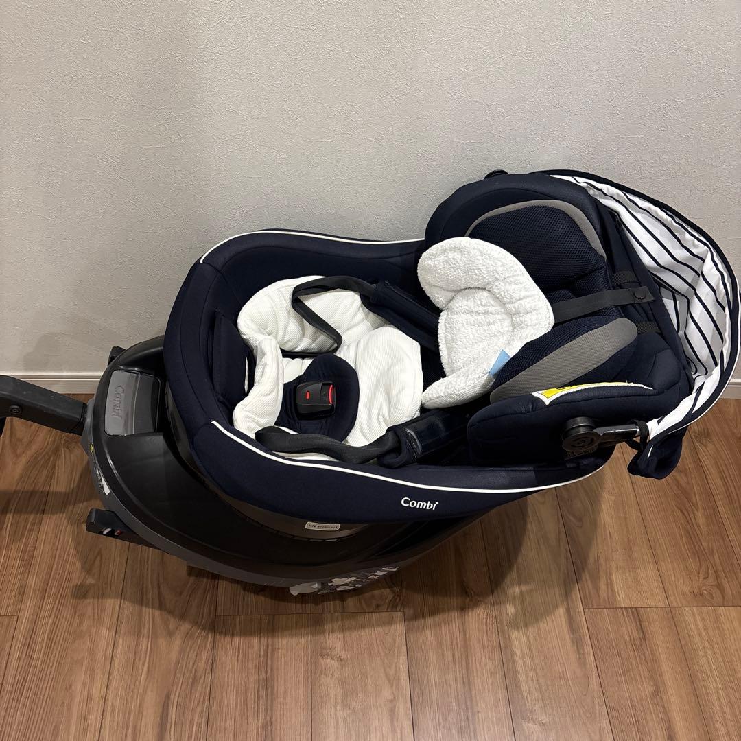 Combi ISOFIX チャイルドシート ネイビー
