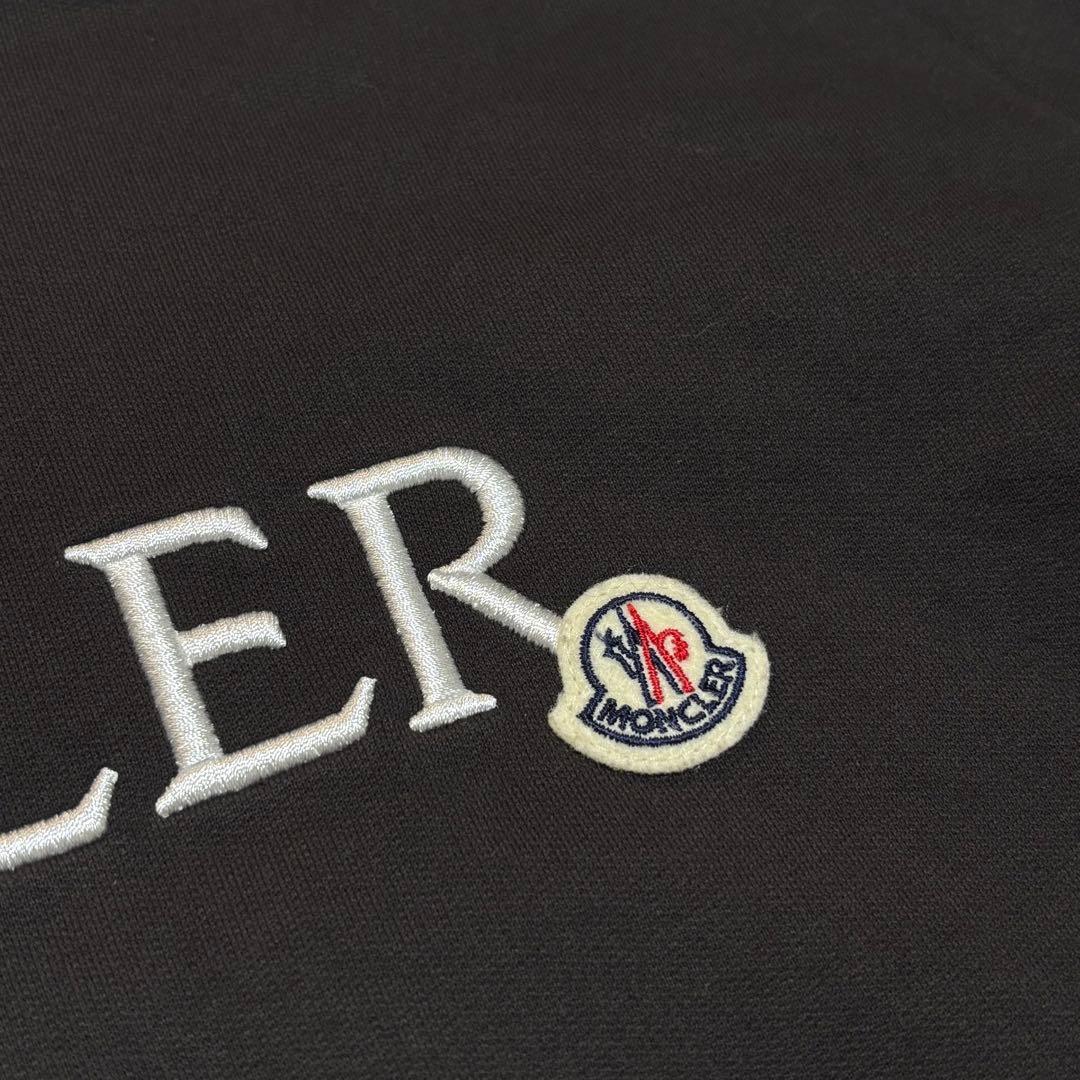 【鑑定済】モンクレール　パーカー　ブラック　Lサイズ