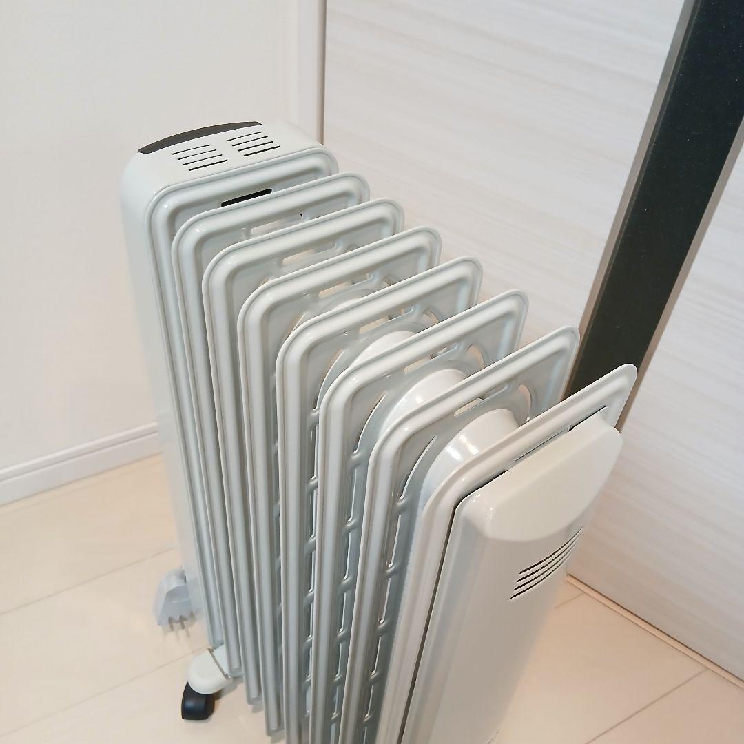 DēLonghi　ECOモード付きオイルヒーター ホワイト