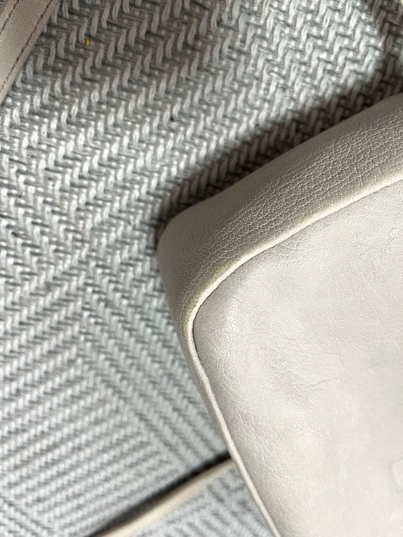 【⭐︎M⭐︎】サンローラン　ショルダーバッグ　レザー