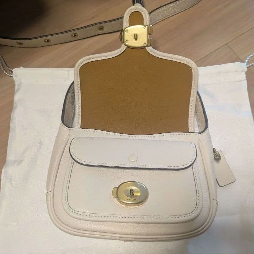 【週末限】COACH TABBY MESSENGER19 ホワイト