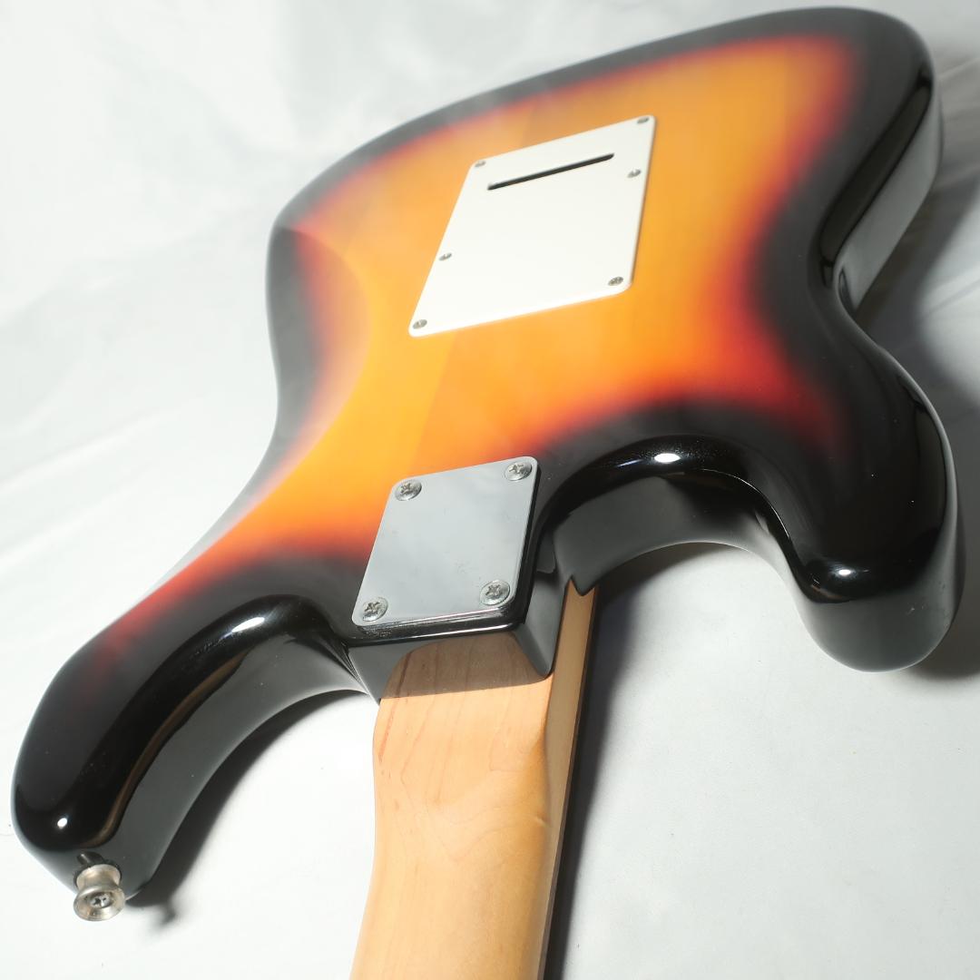 Legend ストラトキャスタータイプ エレキギター 3トーンブラウン