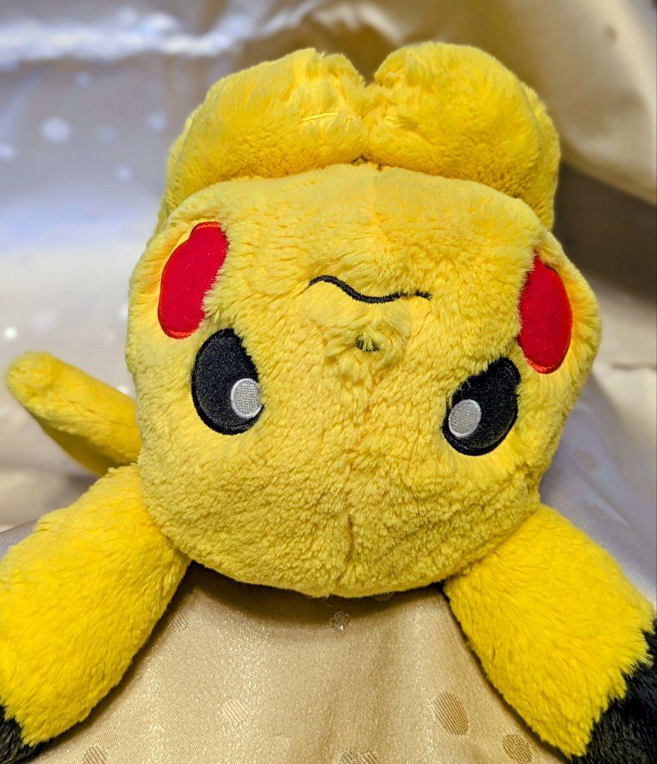 ポケモンセンターオリジナル ピカチュウ ふわふわ抱きぬいぐるみ