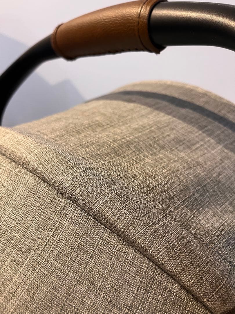 美品　チャイルドシート カバーは未使用品　i-Snug2 アイスナグ2 R129