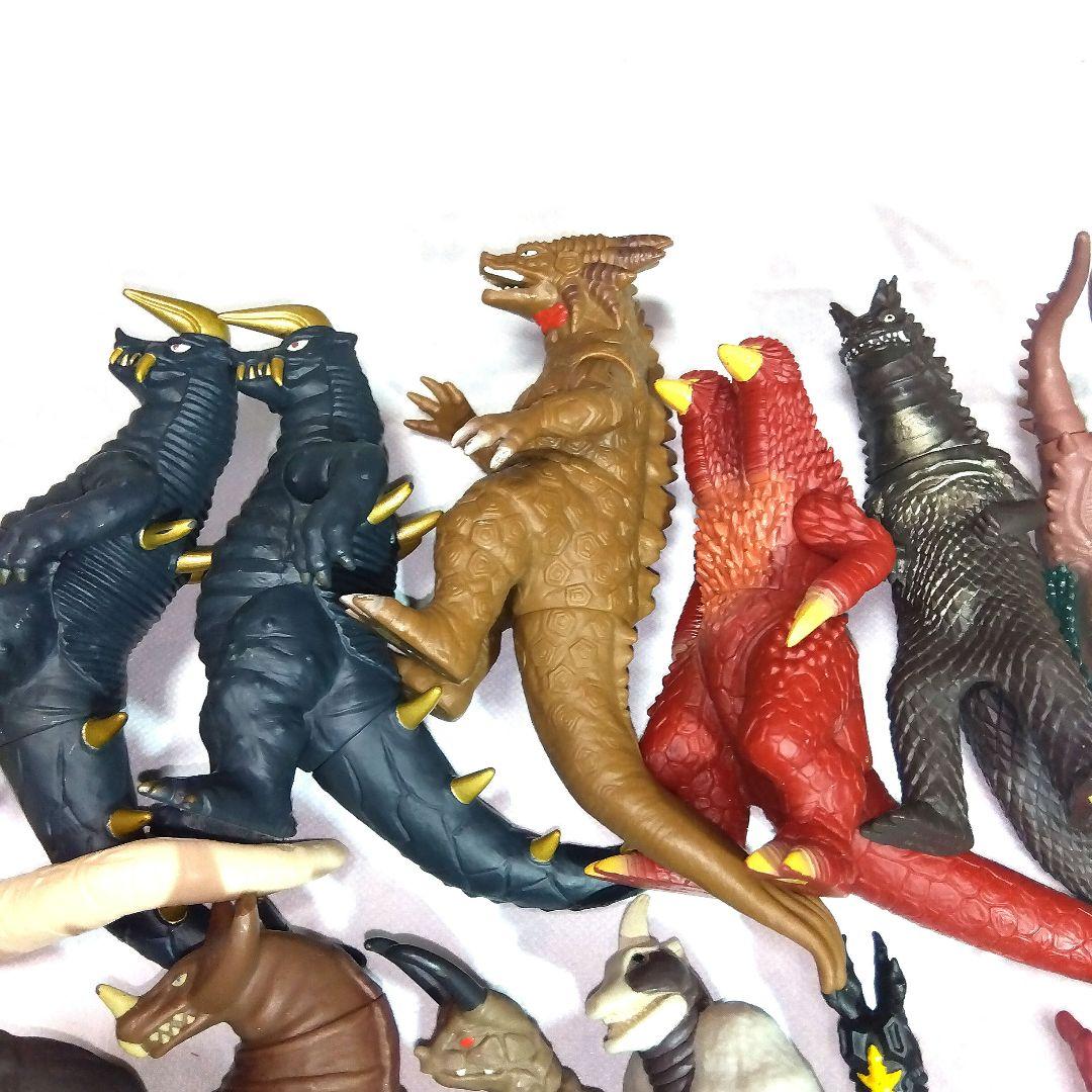 ウルトラソフビシリーズ　20体セット　ライブサインつき　まとめ売り