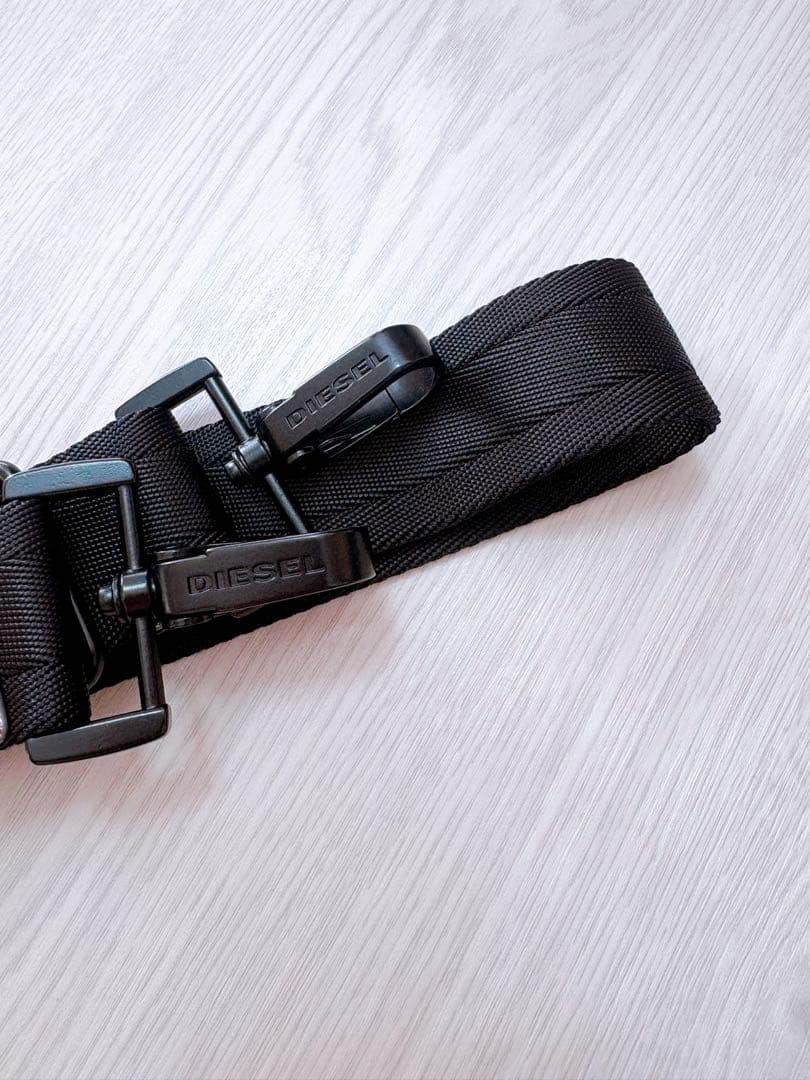 DIESEL ディーゼル ショルダー バッグ ロゴ シルバー 財布