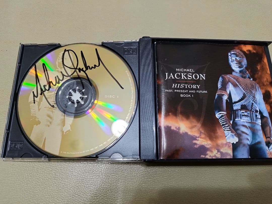 Michael Jacksonマイケル ジャクソン直筆サインCD 激レアー