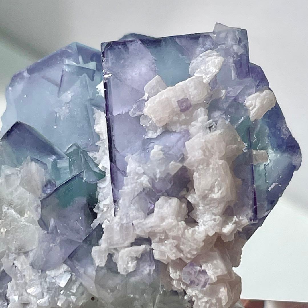 391 中国　ヤオガンシャン産　ポーセリンフローライト