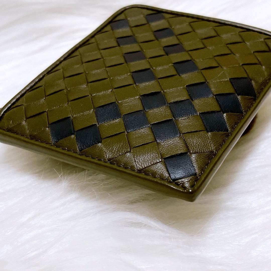 ボッテガヴェネタ　イントレチャート　グリーンケース　P005893190