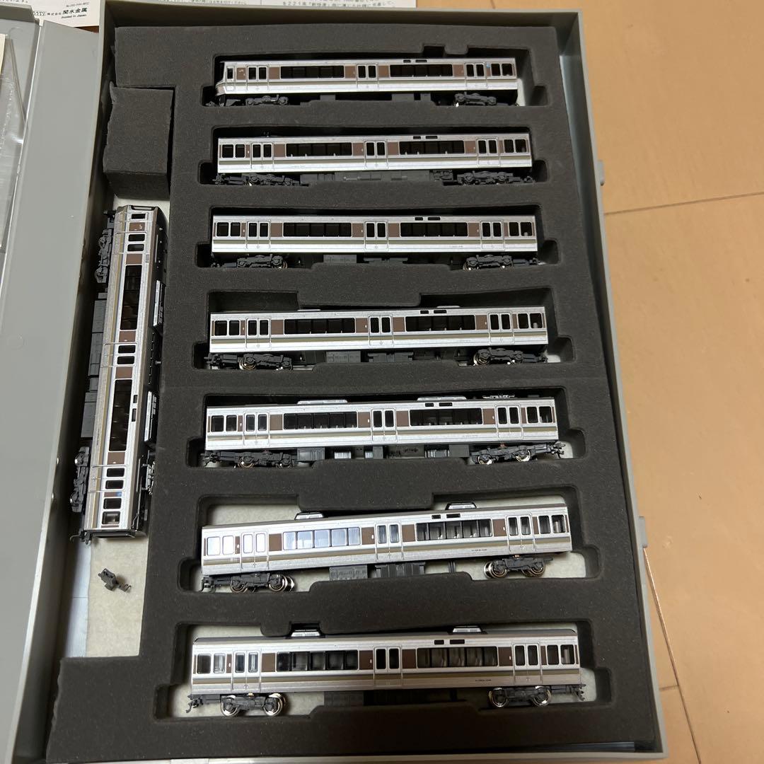 KATO Nゲージ 223系1000番台直流近郊形電車基本4両➕増結4両