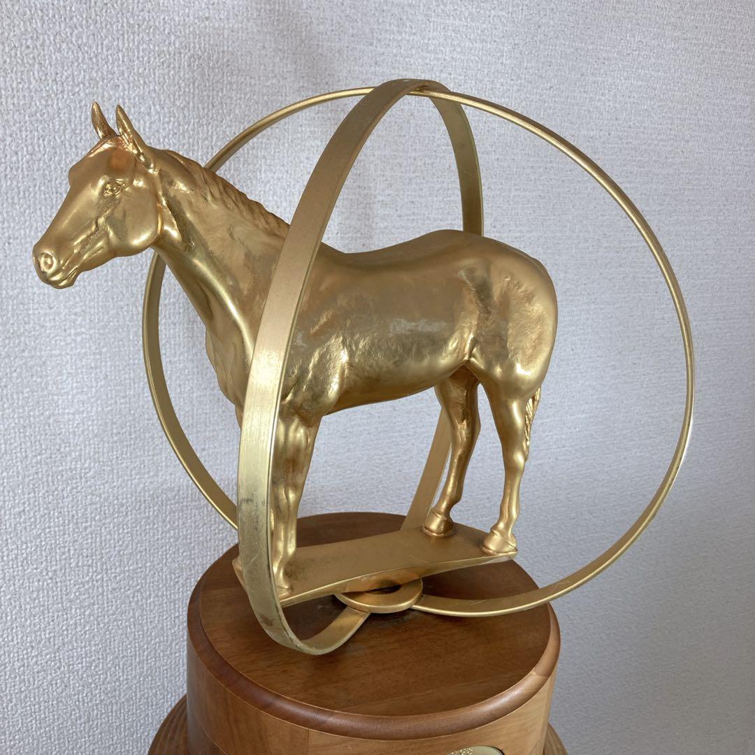 金　馬の置物　ゴールド　チャンピオンシップAQHA 1998世界選手権乗馬ショー
