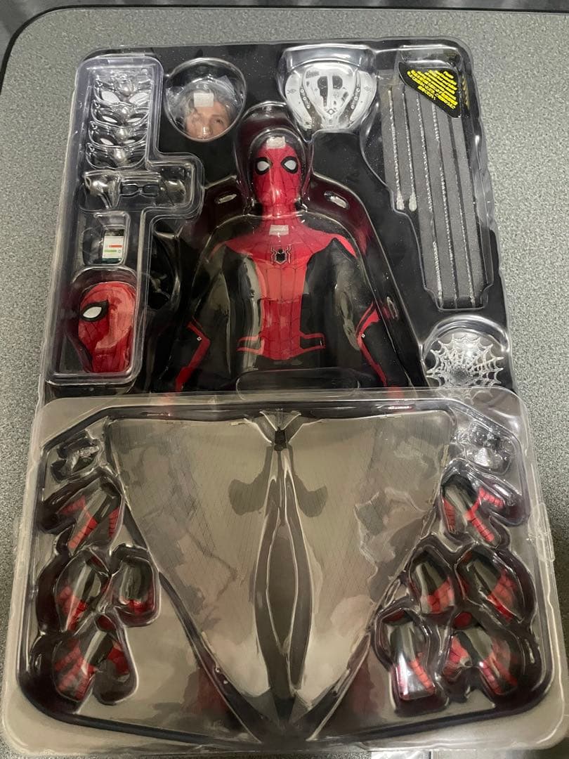 ホットトイズ　スパイダーマン　アップグレードスーツ版