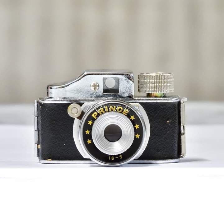 ニューイヤーセール！PRINCE 16-S ビンテージカメラ（革ケース付き）
