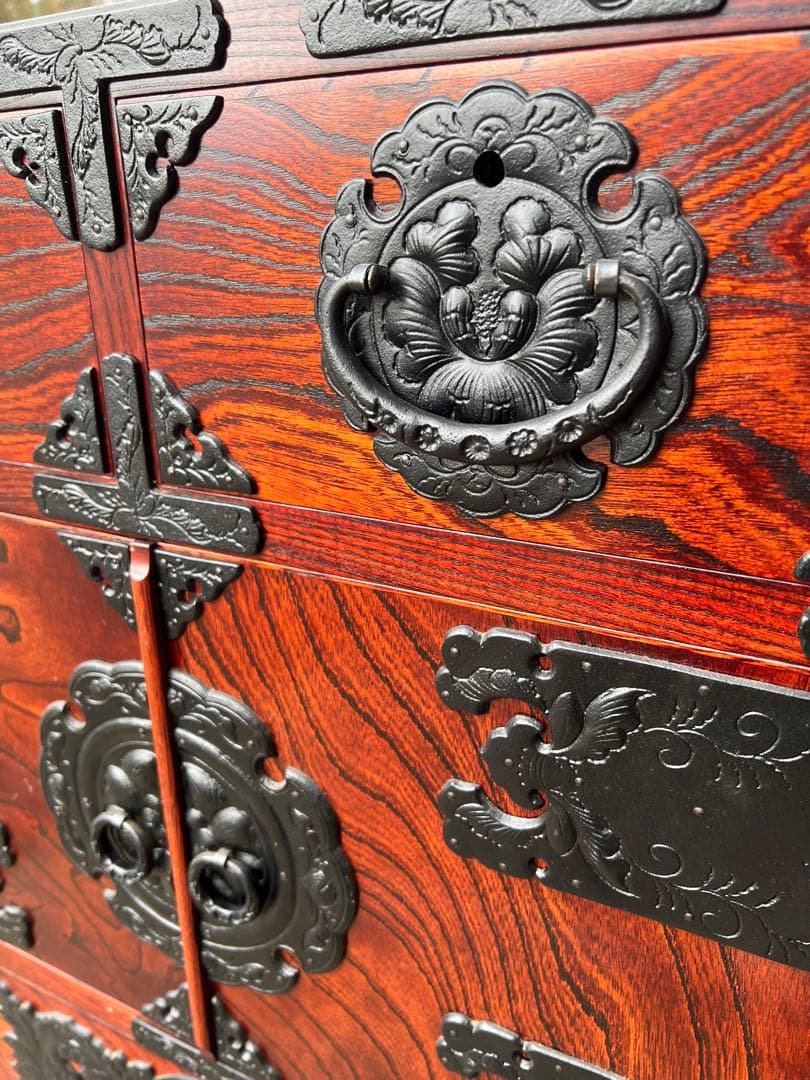 岩谷堂箪笥 車箪笥 チェスト 伝統工芸 極上品 欅材漆塗り　鉄金具　時代箪笥