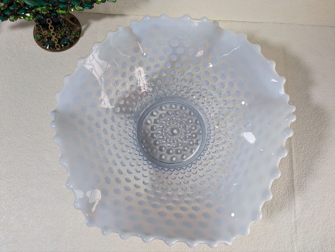 Duncan Miller社　ラージブルーオパルセントホブネイル　フリルボウル