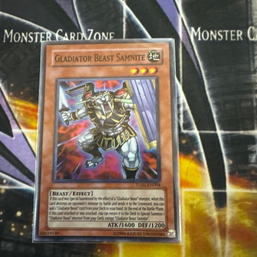 遊戯王　 剣闘獣サムニテ 英語TU01スーパー