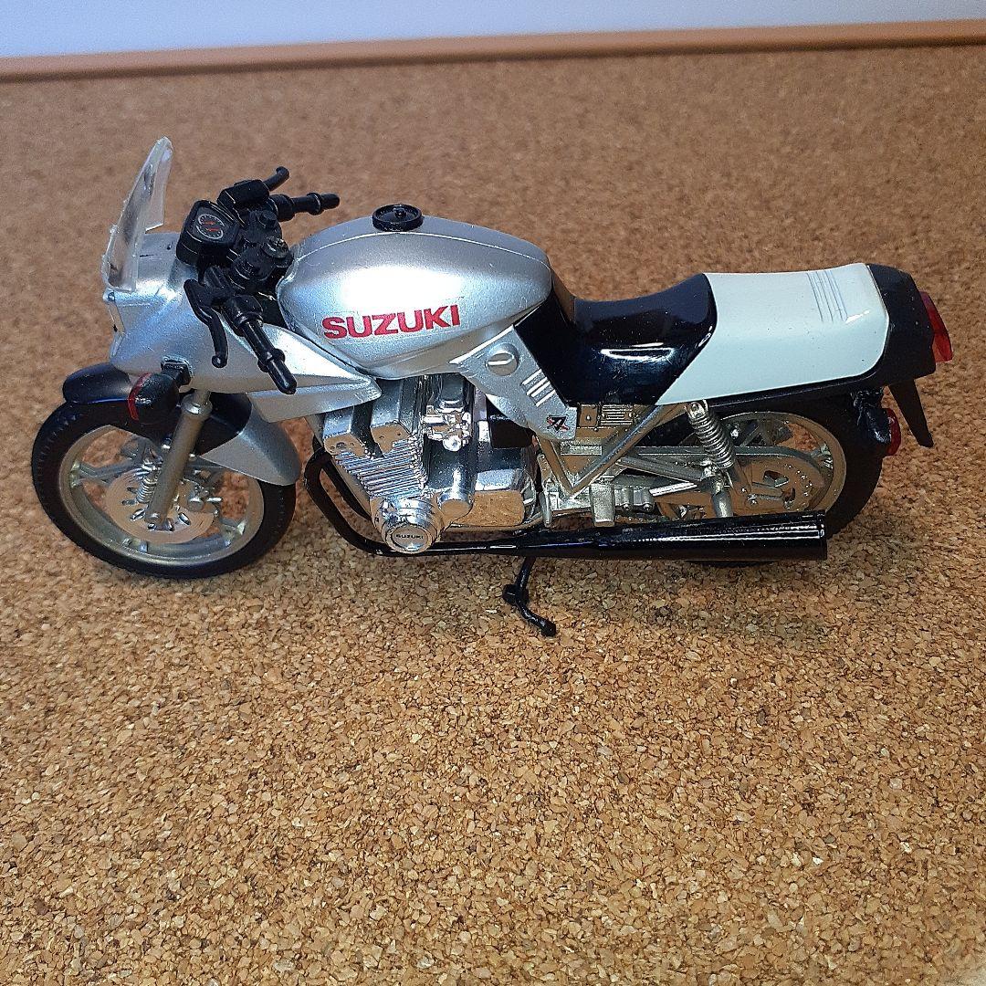 ダイヤペット スズキKATANA 2種