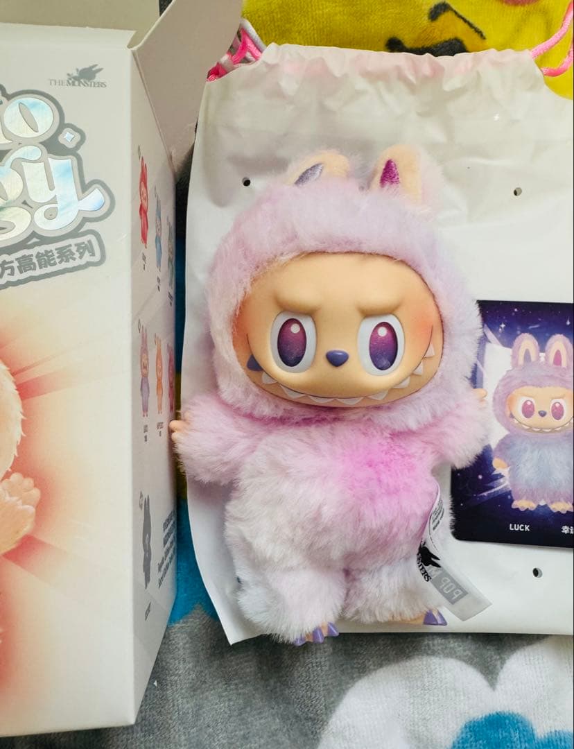 ラブブ BIG INTO ENERGY アソート　popmart エナジー