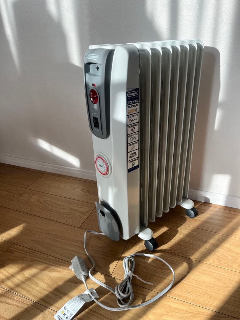 新品未使用品　 DeLonghi オイルヒーター H770812EFS カバー付