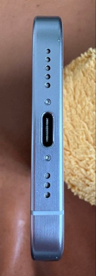 Apple iPhone 15 Pro 128GB ホワイトチタニウム