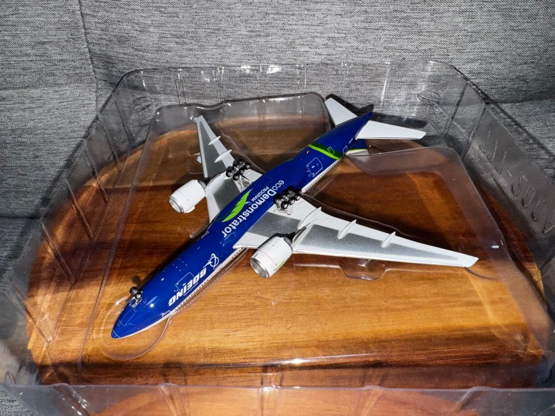 ボーイングエコデモンストレーター　B777-200 1/400