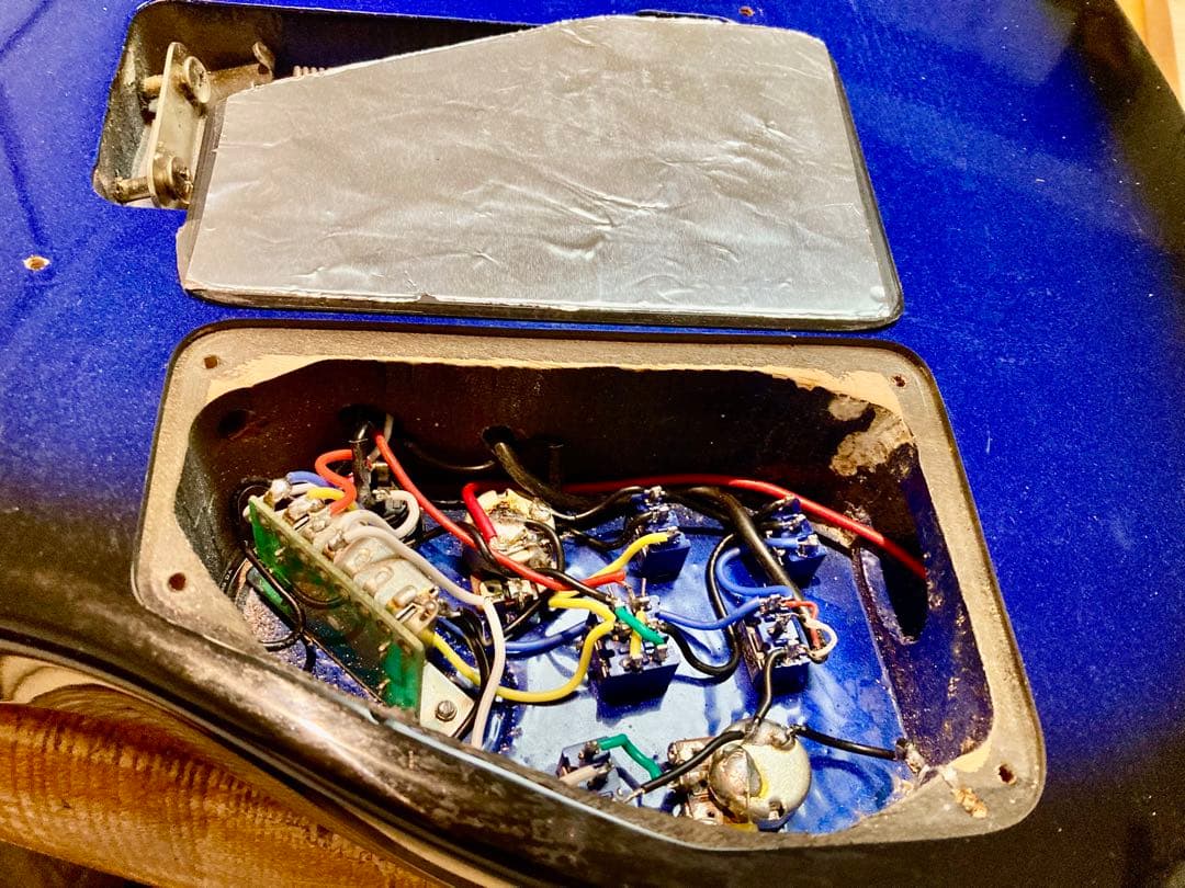 ☆美品　新機能満載　AriaPro II MA SSH ST