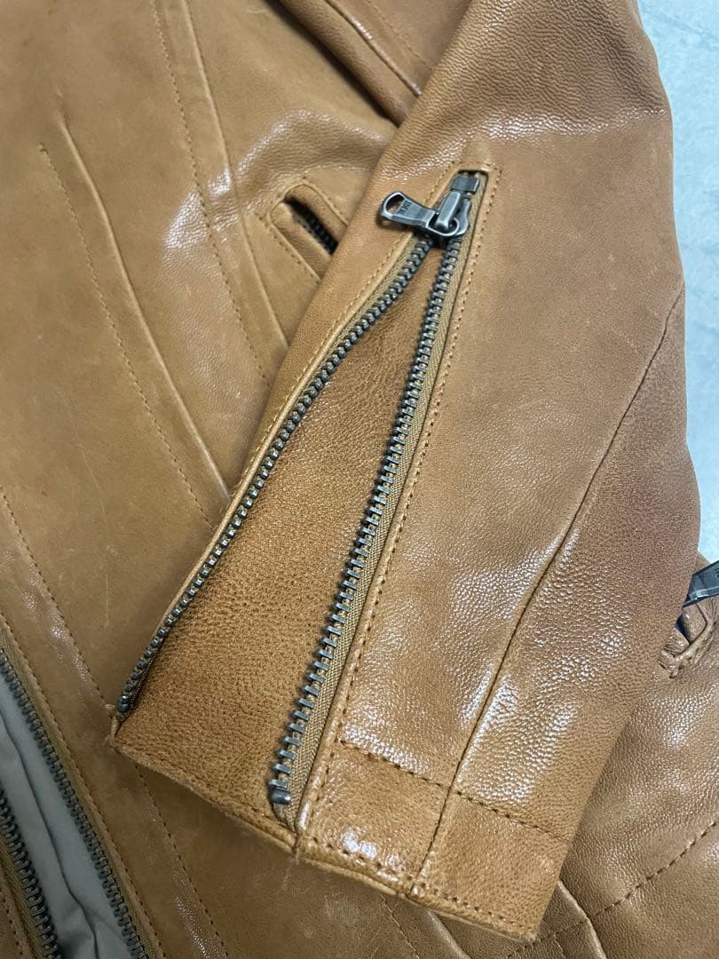 SCHLUSSEL（シュリセル）　ラムレザージャケット