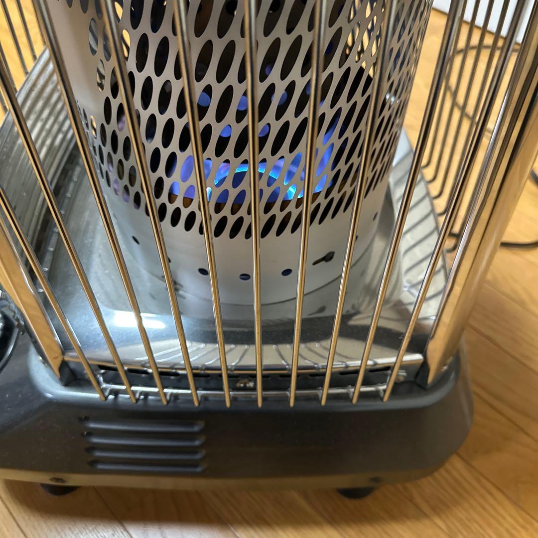 大型ですが超暖かい Blue-Heater ストーブ 【引き取りの方限定】