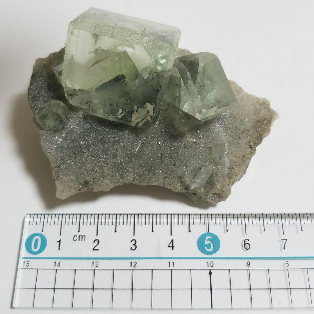 フローライト 母岩付き