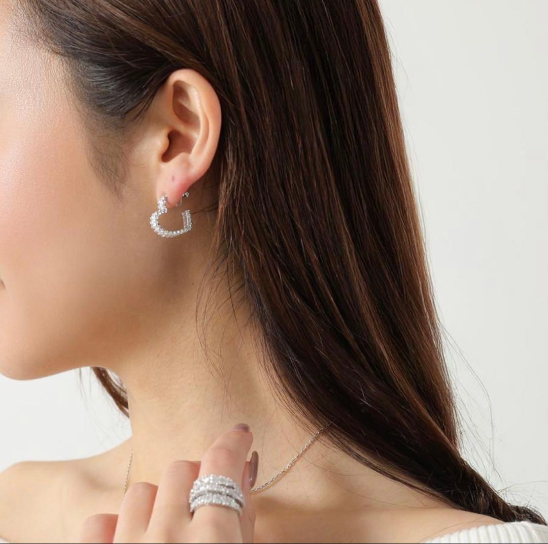 【バビ】SWAROVSKIピアス 箱無し