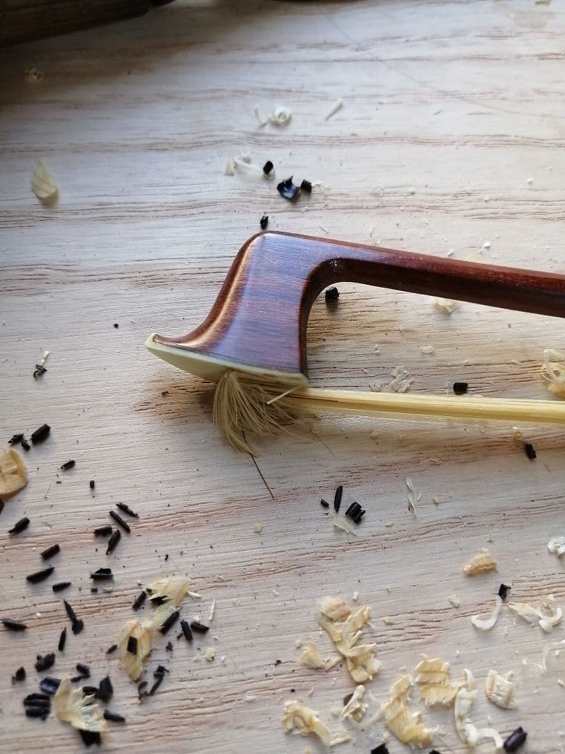 ヴァイオリン　弓　ペゾルト