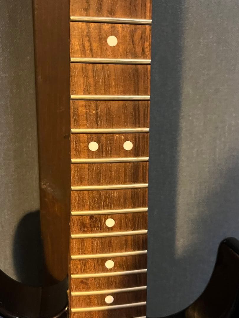 CHRAVEL フロイドローズ　エレキギター